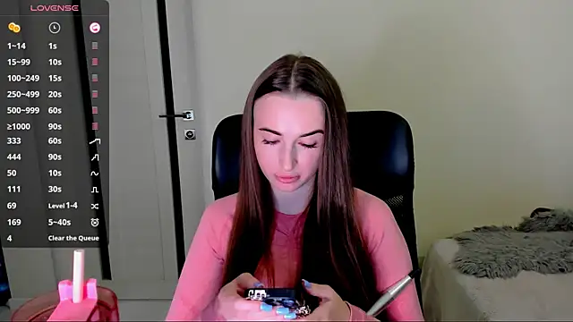 Snapshot of Kimmberr chatting on October 23, 4:45 am Kimmberr online show from October 23, 4:45 am