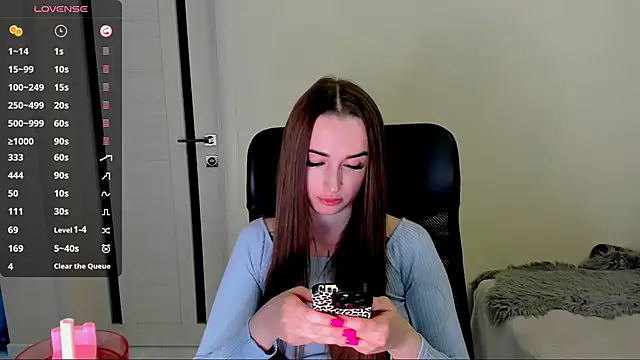 Snapshot of Kimmberr chatting on November 13, 4:22 am Kimmberr online show from November 13, 4:22 am