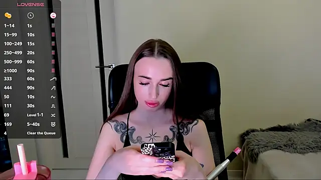 Kimmberr online show from January 15, 2:27 am