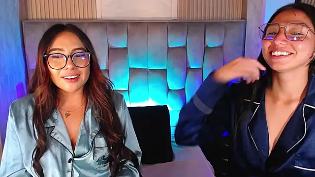 Snapshot of kendall_saenz chatting on November 8, 8:07 pm kendall saenz online show from November 8, 8:07 pm