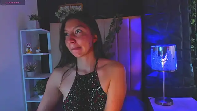 Snapshot of kendall_saenz chatting on November 14, 3:00 pm kendall saenz online show from November 14, 3:00 pm