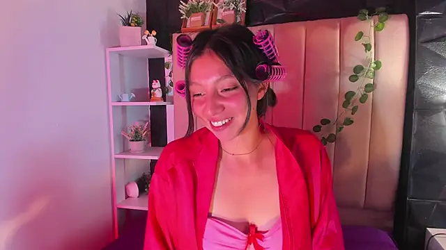 Snapshot of kendall_saenz chatting on November 25, 7:47 pm kendall saenz online show from November 25, 7:47 pm