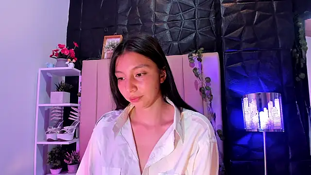 Snapshot of kendall_saenz chatting on December 19, 10:39 pm kendall saenz online show from December 19, 10:39 pm