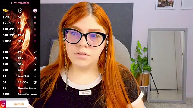 lucie nicolls online show from December 23, 6:58 pm