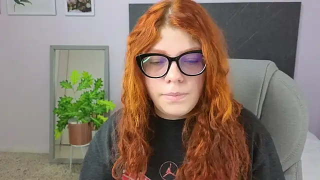 lucie nicolls online show from January 7, 7:38 pm