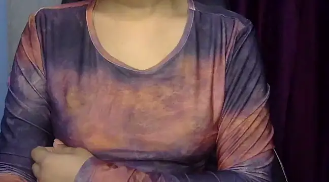 Snapshot of Karnaa_vail chatting on January 15, 5:19 am Karnaa vail online show from January 15, 5:19 am