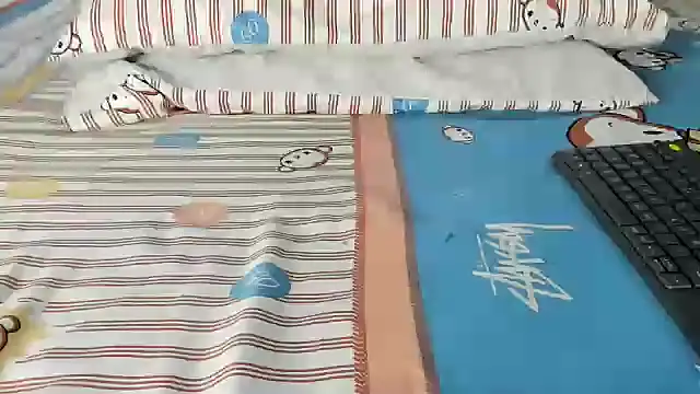 Snapshot of maybelline69 chatting on March 1, 3:49 pm maybelline69 online show from March 1, 3:49 pm