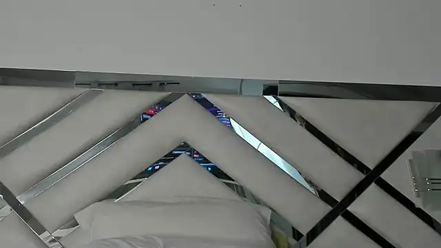 Snapshot of maybelline69 chatting on March 1, 11:04 pm maybelline69 online show from March 1, 11:04 pm