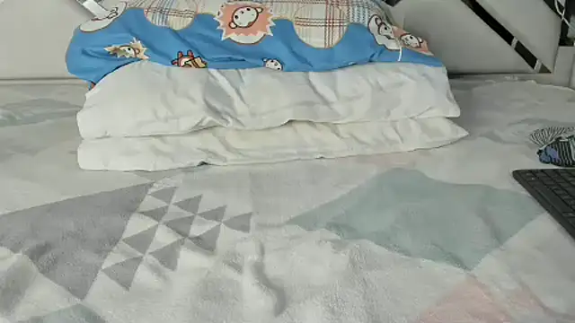 Snapshot of maybelline69 chatting on March 6, 10:58 pm maybelline69 online show from March 6, 10:58 pm