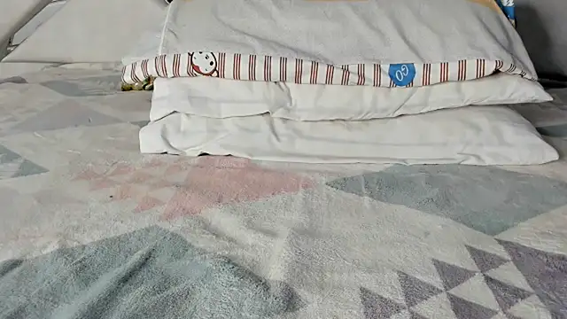 Snapshot of maybelline69 chatting on March 19, 9:16 pm maybelline69 online show from March 19, 9:16 pm