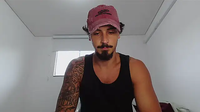 milkoffe online show from February 24, 1:31 pm