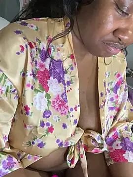 Snapshot of juicesowet chatting on January 19, 2:36 am juicesowet online show from January 19, 2:36 am