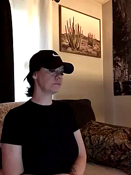 Snapshot of SidneyRaee chatting on October 7, 4:04 pm SidneyRaee online show from October 7, 4:04 pm