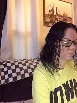 Snapshot of SidneyRaee chatting on November 24, 3:01 pm SidneyRaee online show from November 24, 3:01 pm