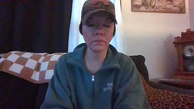 SidneyRaee online show from January 17, 6:44 pm