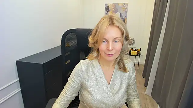 Snapshot of Sinty_Devis chatting on March 14, 4:29 am Sinty Devis online show from March 14, 4:29 am