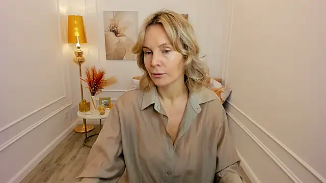 Snapshot of Sinty_Devis chatting on March 28, 4:23 am Sinty Devis online show from March 28, 4:23 am