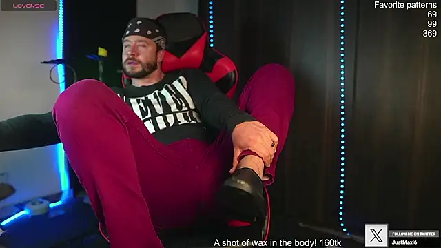 just maxii online show from February 3, 12:20 am