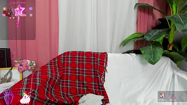 Snapshot of jessica_tiny chatting on March 4, 1:01 am jessica tiny online show from March 4, 1:01 am