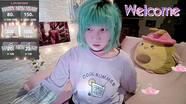 Akemilun online show from October 4, 9:35 pm