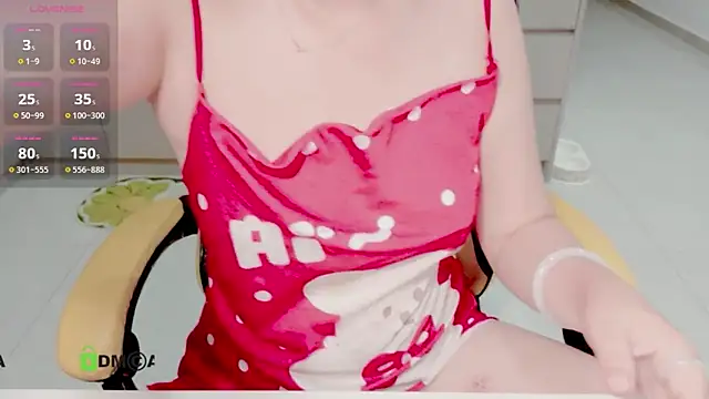 Snapshot of Emi-Vibes- chatting on June 16, 2:19 pm Emi-Vibes- online show from June 16, 2:19 pm