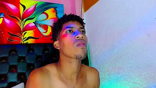 Snapshot of ray_and_666 chatting on December 15, 9:13 am ray and 666 online show from December 15, 9:13 am