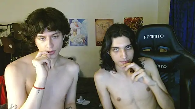 Snapshot of angelitofemboy chatting on January 24, 4:37 am angelitofemboy online show from January 24, 4:37 am
