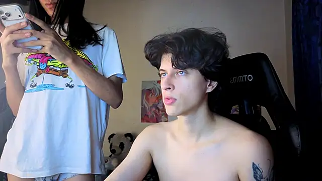 Snapshot of angelitofemboy chatting on December 1, 11:10 pm angelitofemboy online show from December 1, 11:10 pm