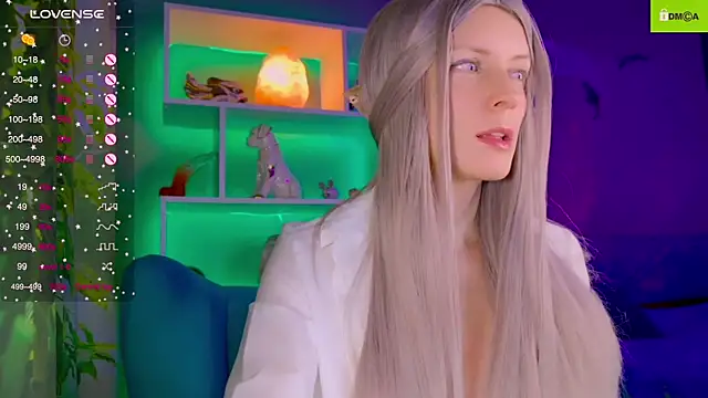 Snapshot of Flash_Summer chatting on October 23, 12:43 am Flash Summer online show from October 23, 12:43 am