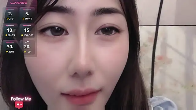 qiqi-- online show from May 25, 4:02 pm