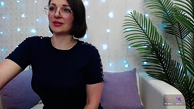 Camelia Lillie online show from May 15, 11:34 pm
