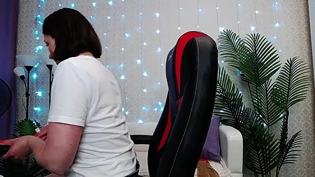 Camelia Lillie online show from June 11, 12:54 am