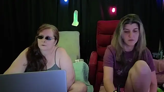 Sexy Mama-69 online show from October 9, 4:27 pm