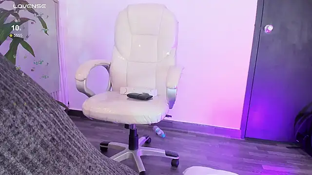 EriKlein online show from September 12, 10:54 pm