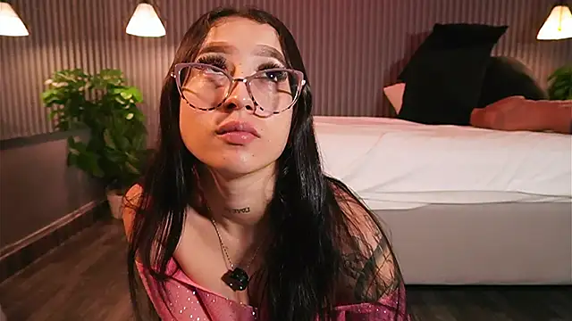 EriKlein online show from February 21, 8:10 pm