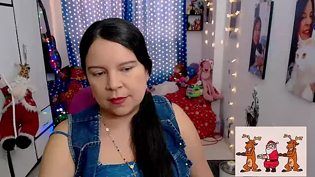 claryssa  online show from December 21, 8:10 pm