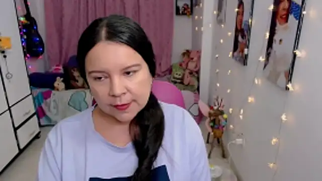 claryssa  online show from June 6, 7:57 am