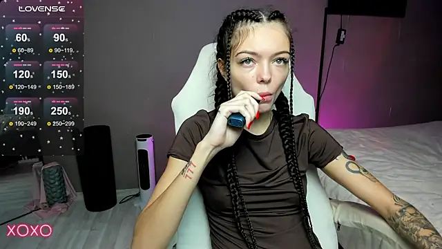 Mariella Adamss online show from October 30, 10:06 am