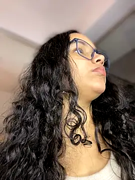 CurlyGirl 1 online show from December 8, 1:14 pm