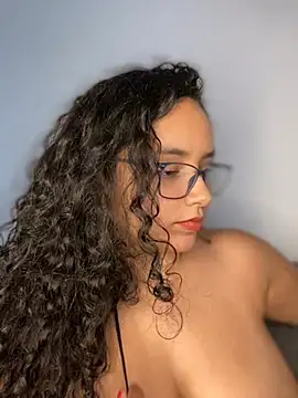 CurlyGirl 1 online show from December 25, 5:47 pm