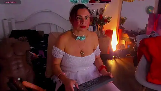 SheraHadee online show from February 13, 3:24 pm