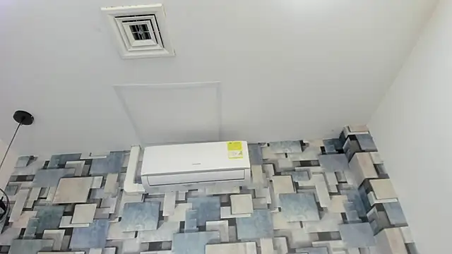 angel dthroatt online show from February 17, 11:40 am