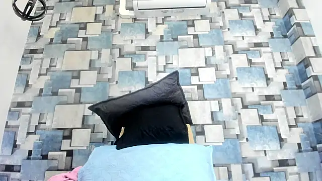 Snapshot of angel_dthroatt chatting on April 13, 12:10 pm angel dthroatt online show from April 13, 12:10 pm