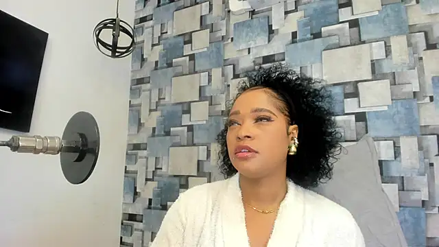 Snapshot of angel_dthroatt chatting on May 15, 12:12 pm angel dthroatt online show from May 15, 12:12 pm