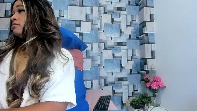 Snapshot of angel_dthroatt chatting on May 27, 12:02 pm angel dthroatt online show from May 27, 12:02 pm