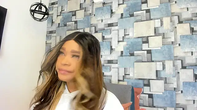 Snapshot of angel_dthroatt chatting on June 12, 12:04 pm angel dthroatt online show from June 12, 12:04 pm