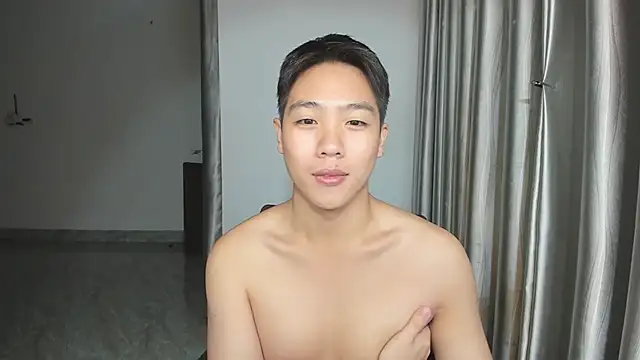 Snapshot of Oliver_Nl chatting on December 7, 3:52 pm Oliver Nl online show from December 7, 3:52 pm