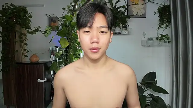 Snapshot of Oliver_Nl chatting on December 18, 4:18 am Oliver Nl online show from December 18, 4:18 am