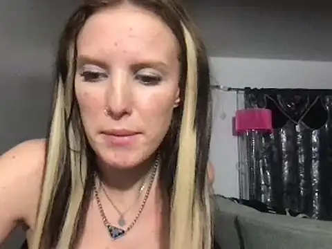 kittycatkendra online show from February 11, 1:52 am