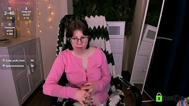 Melissa Wells online show from December 15, 2:52 am